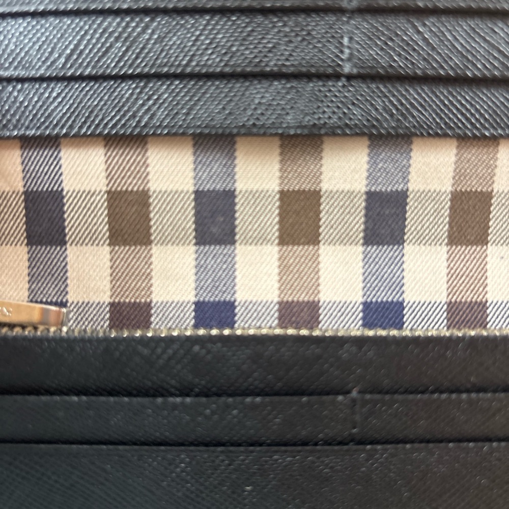 Aquascutum Leather Continental Wallet – New Without Tags - Picture 9 of 9